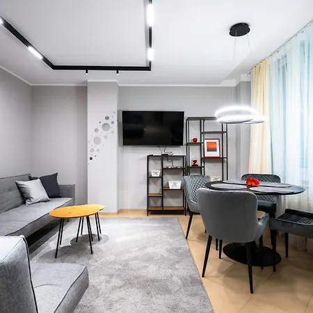 아파트 Silver Gem -1bd With Desk And Balcony 소피아