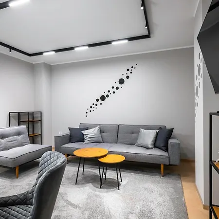 Silver Gem -1bd With Desk And Balcony Appartamento